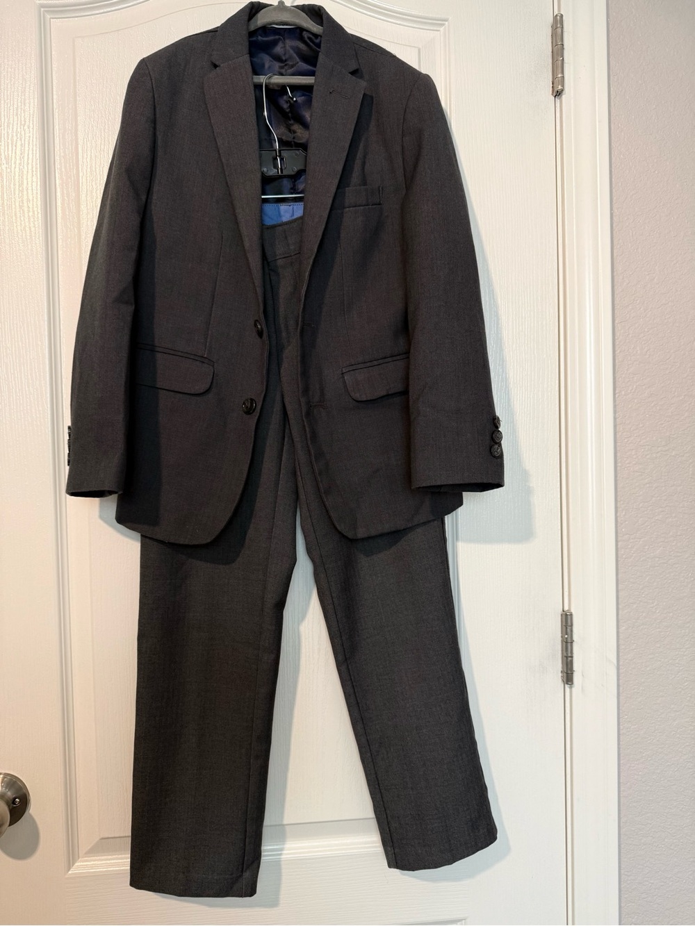 IZOD Boys 2-Piece Suit – Blazer Size 10 / Pants Size 8 – Charcoal Gray